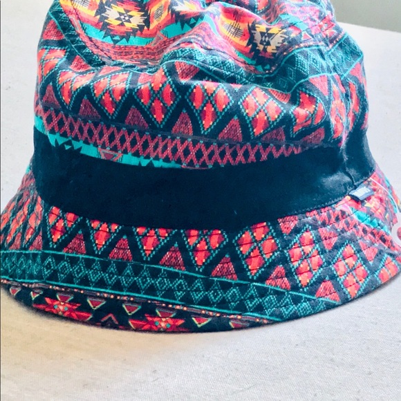 Printed Bucket hat - Picture 2 of 2